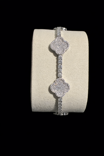 Clover Leaf Bracelet VVS Moissanite 925 Sterling Silver Passes Diamond Tester